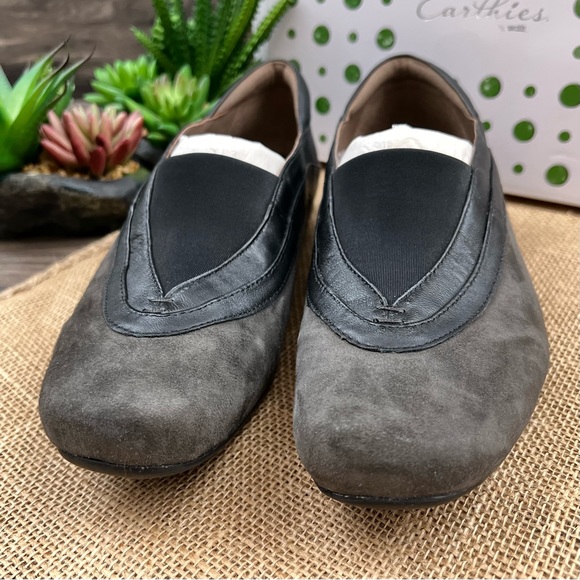 NIB Earthies Ferro Suede Leather Flats Loafers Shoes Dark Grey 8.5B - Picture 3 of 12